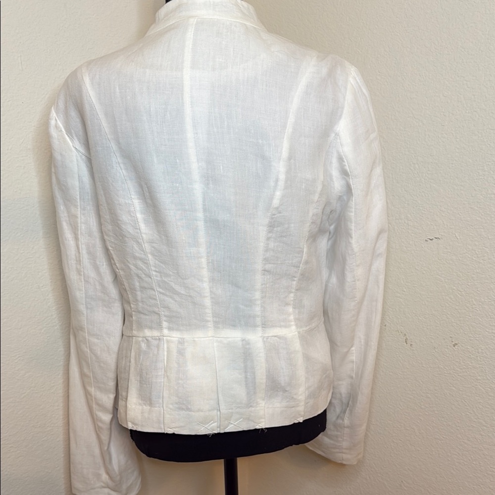 Cynthia Rowley White Blazer with Tailored Silhouette - Picture 3 of 7